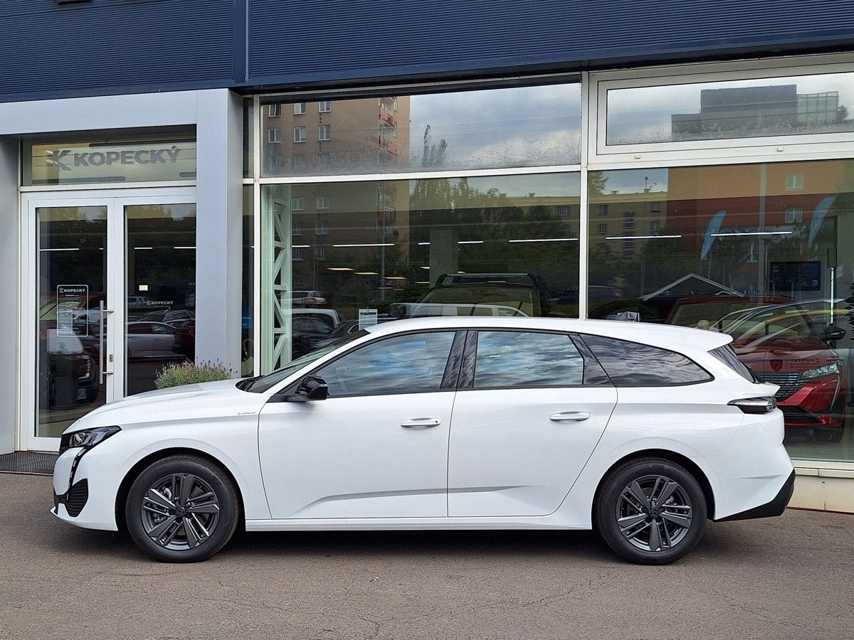 Příčníky Thule Peugeot 308 kombi 2022-2027 holá střecha, WingBar silver